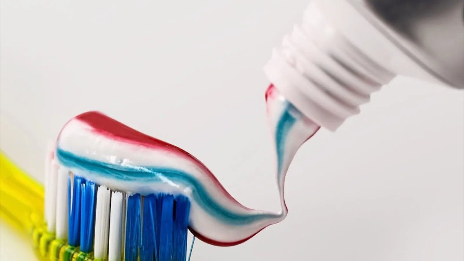 A toothbrush, used last thing at night for the reason this lesson explains. Photo: Steve Buissinne, South Africa, CC0, via Wikimedia Commons.